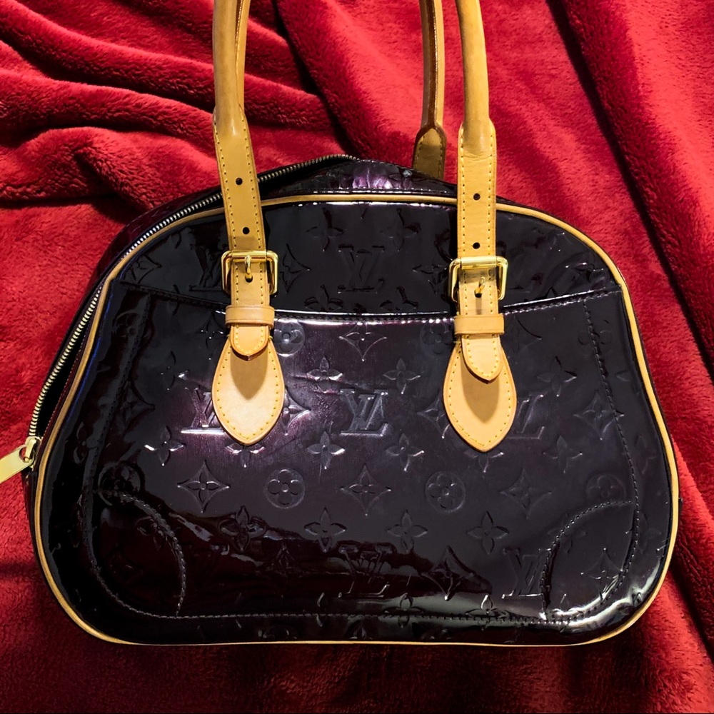 Louis Vuitton Summit Drive Amarante Vernis